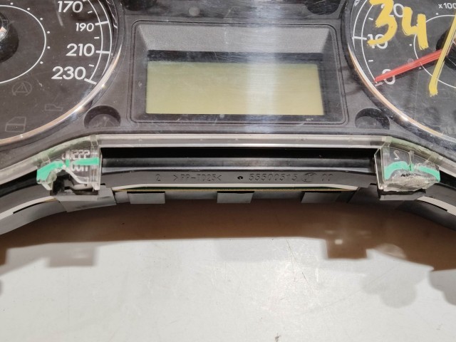 199427 Fiat Grande Punto 2005-2009 benzines, nagy kijelzős óracsoport, a képen látható sérüléssel 51828263