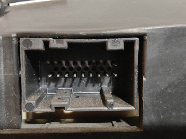 199439 Fiat Panda II. 2003-2012 óracsoport (kilóméteróra) a képen látható sérüléssel 51810208