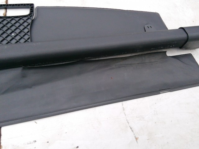 198889 Opel Astra H 2004-2014 kombi kalaptartó, a képen látható sérüléssel