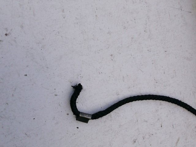 198904 Chevrolet Aveo 2008-2011 Kalaptartó, a képen látható sérüléssel