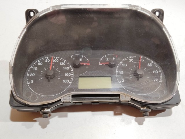 199481 Fiat Fiorino , Qubo 2007-2024 óracsoport (kilóméteróra) 136983408