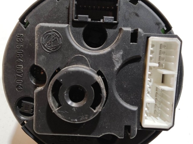 Alfa Romeo 156 Crosswagon fordulatszámmérő,  a képen látható sérüléssel