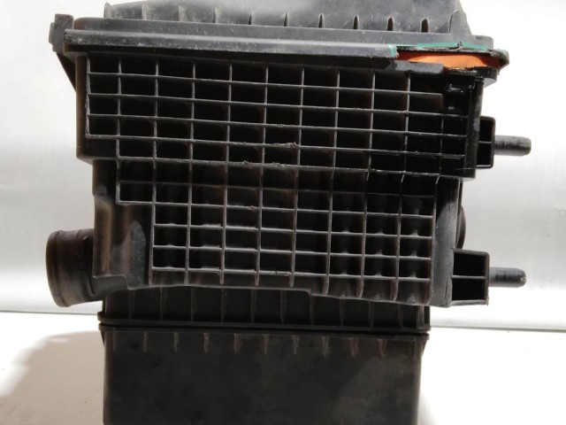 199515 Alfa Romeo GT, 147 1,9 Diesel légszűrőház a képen látható sérüléssel 46794400