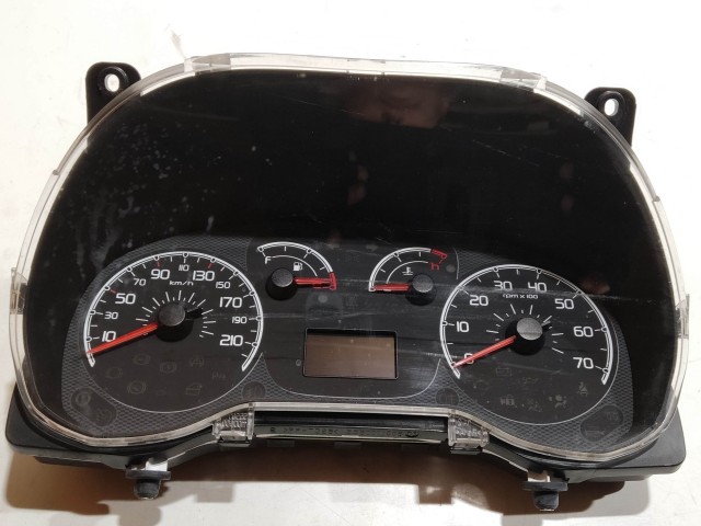 199561 Fiat Fiorino , Qubo 2007-2024 óracsoport (kilóméteróra) 136983408