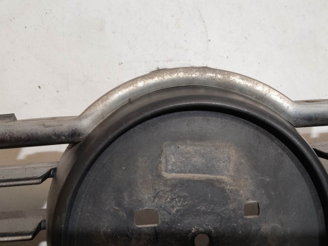 199566 Fiat Bravo 2007-2014 díszrács a képen látható állapotban