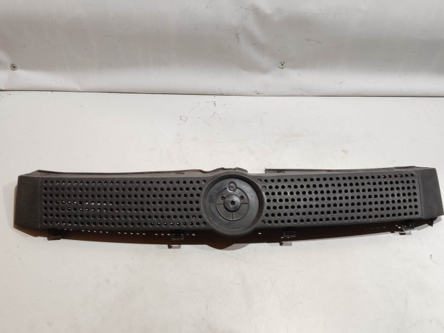 199573 Fiat Panda II. 2003-2012 Díszrács, a képen látható sérüléssel