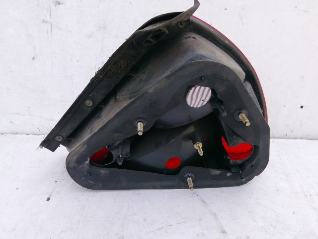 198995 Lancia Lybra 1999-2005 limuzin (szedán) Bal hátsó lámpa,izzófoglalat nélkül!! 