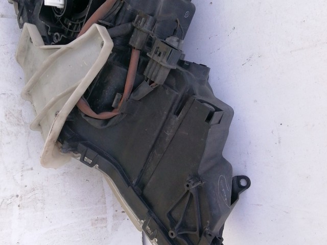 198985 Peugeot 4007 2007-2012 bal első Xenon Fényszóró, a képen látható matt plexivel!!!!