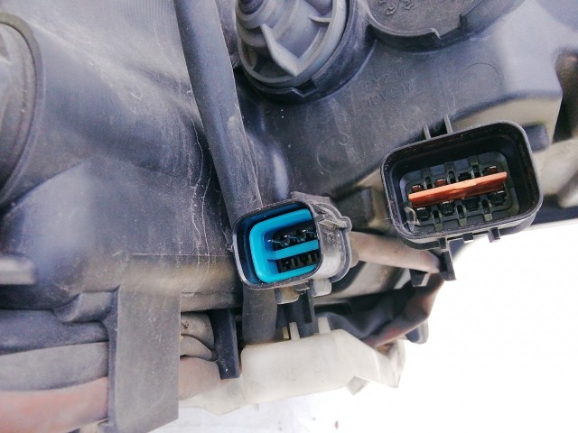 198985 Peugeot 4007 2007-2012 bal első Xenon Fényszóró, a képen látható matt plexivel!!!!