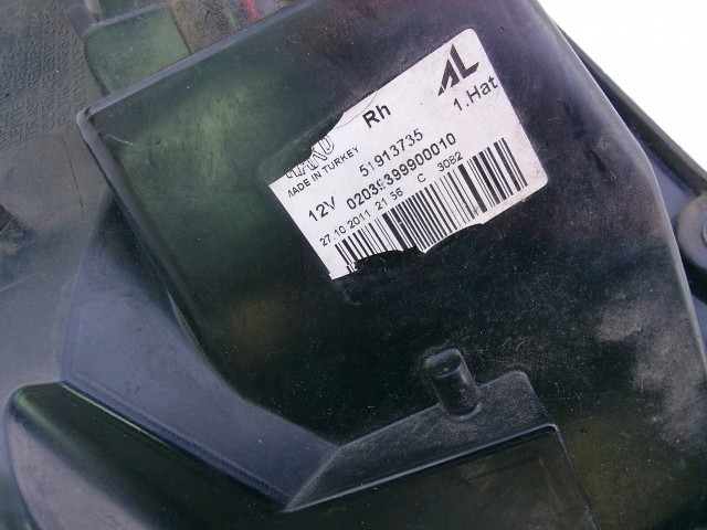 198980 Fiat Punto Evo 2009-2011 jobb hátsó lámpa, oválcsatlakozós izzófoglalat kivitel