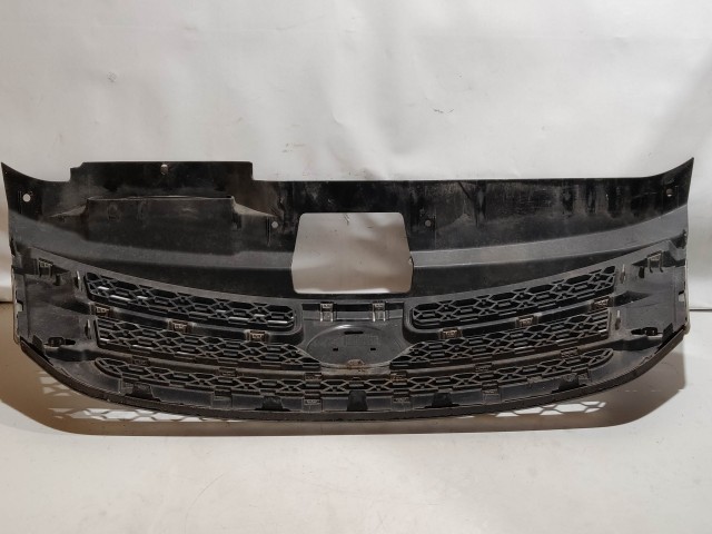 199690 Fiat Freemont 2011-2015 díszrács, a képen látható sérüléssel