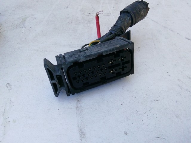 199900 Volkswagen Sharan 1995-2010 Abs elektromos csatlakozó 98VW2L580AB , 10.0204-0152.4 , 1J0907379D