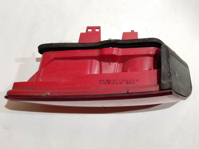 200087 Alfa Romeo 159 2005-2011 bal hátsó belső lámpa, izzófoglalat nélkűl!