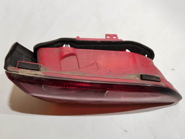 200088 Alfa Romeo 159 2005-2011 bal hátsó belső lámpa, izzófoglalat nélkűl!