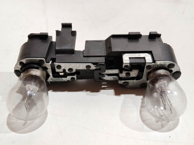 200090 Alfa Romeo 159 2005-2011jobb hátsó belső lámpa Izzó foglalat 50504822