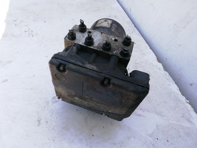 Volkswagen Golf IV. 1997-2005 Abs, a képen látható sérüléssel 1J0907379AF 