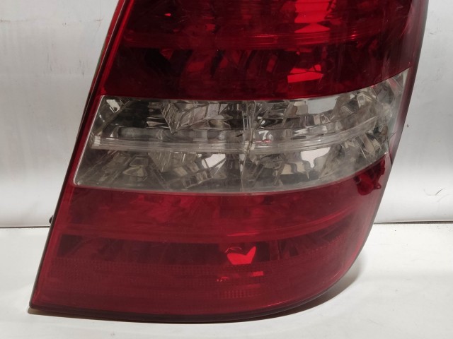 200102 Fiat Stilo 2001-2003 5 ajtós jobb hátsó lámpa, a képen látható sérüléssel