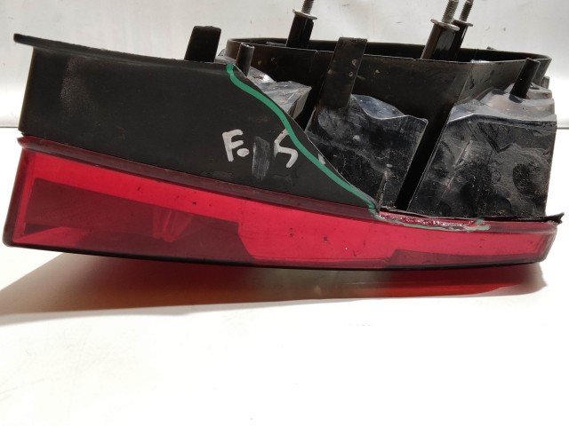 200102 Fiat Stilo 2001-2003 5 ajtós jobb hátsó lámpa, a képen látható sérüléssel