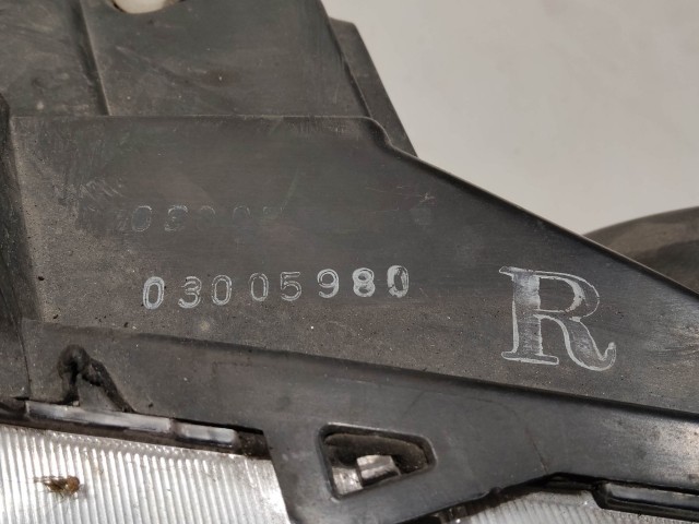 200173 Fiat Croma 2005-2008 Lámpa , Fényszóró Használt jobb a képen látható sérüléssel