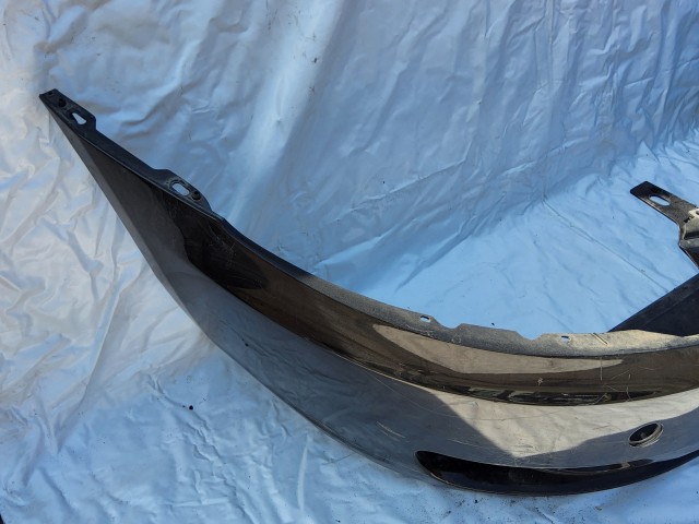 200156 Fiat Croma  2005-2008 első lökhárító, a képen látható sérüléssel ,jobb kicsi rács nincs benne!!!