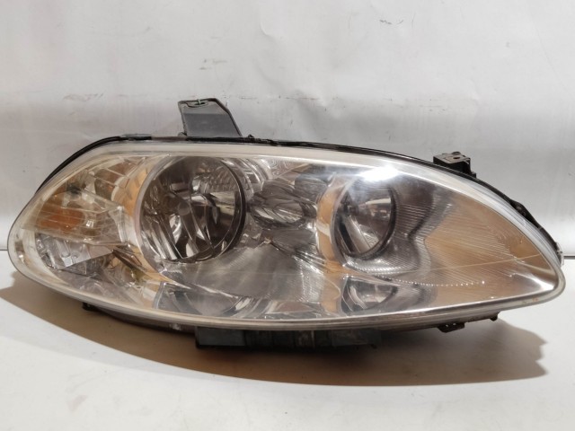 200173 Fiat Croma 2005-2008 Lámpa , Fényszóró Használt jobb a képen látható sérüléssel