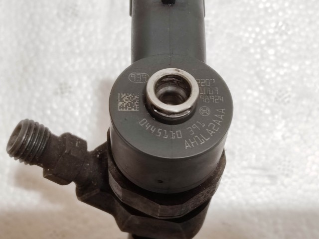 200410 Alfa Romeo 147, 156, 159, Gt, Fiat Croma, Bravo, Stilo 1,9 16v Diesel injektor 55198218 , 0445110391 sorszám: 2207 1009