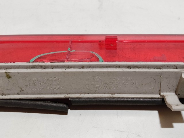 200495 Alfa Romeo Giulietta , Fiat 500L pótféklámpa, a képen látható sérüléssel 51925086