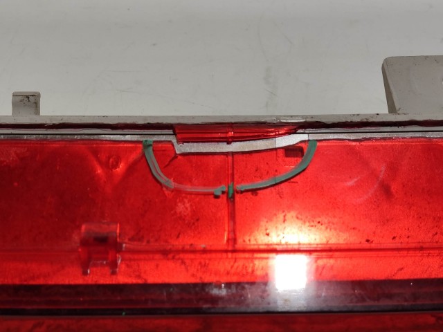 200495 Alfa Romeo Giulietta , Fiat 500L pótféklámpa, a képen látható sérüléssel 51925086