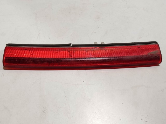 200495 Alfa Romeo Giulietta , Fiat 500L pótféklámpa, a képen látható sérüléssel 51925086