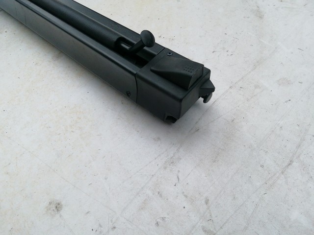 199766 Alfa Romeo 159 fekete színű csomagtér elválasztó háló