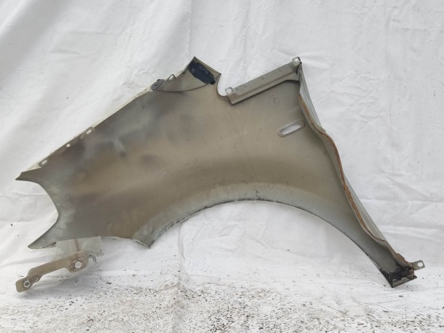 200682 Lancia Musa 2004-2012 jobb első árvédő