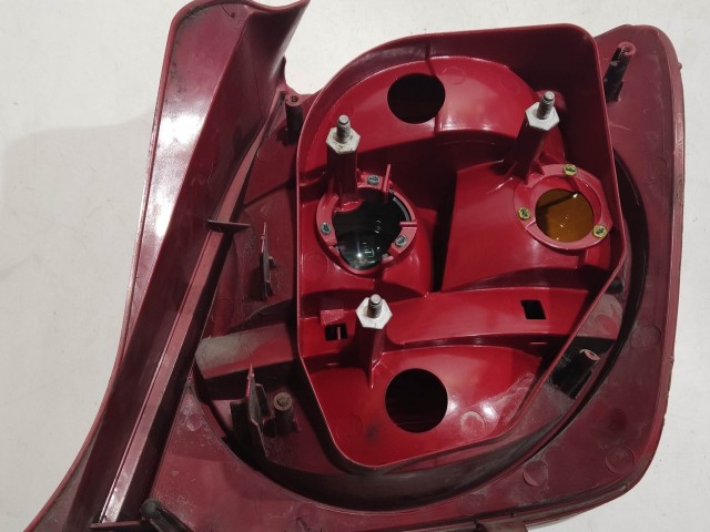200686 Fiat Stilo 2003-2007 5 ajtós bal hátsó lámpa, izzófoglalat nélkül!!!