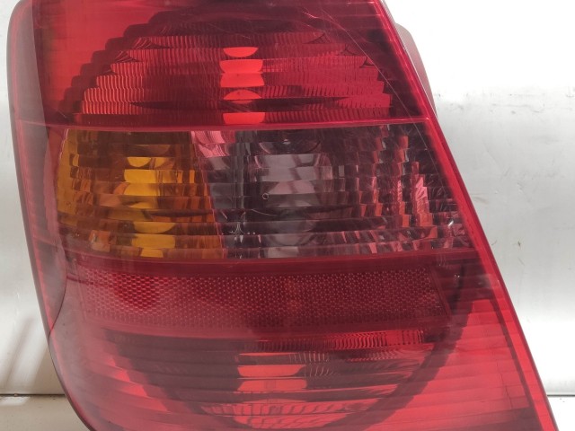 200686 Fiat Stilo 2003-2007 5 ajtós bal hátsó lámpa, izzófoglalat nélkül!!!