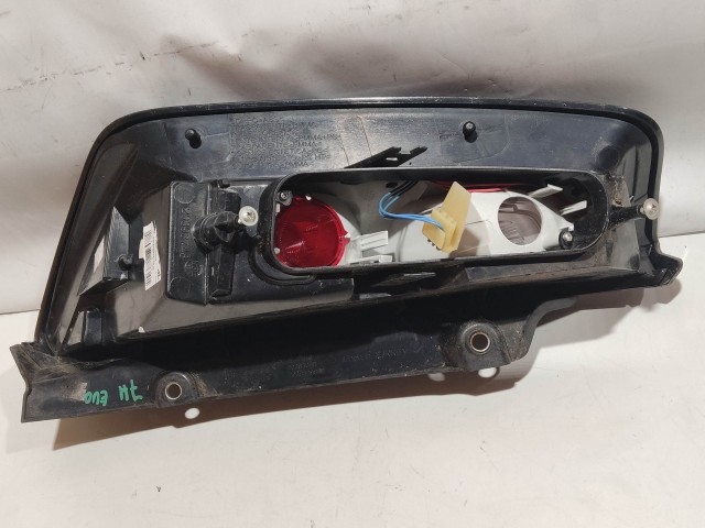 200691 Fiat Punto Evo jobb hátsó lámpa, ovál csatlakozós, izzó foglalat nélkül 51927094