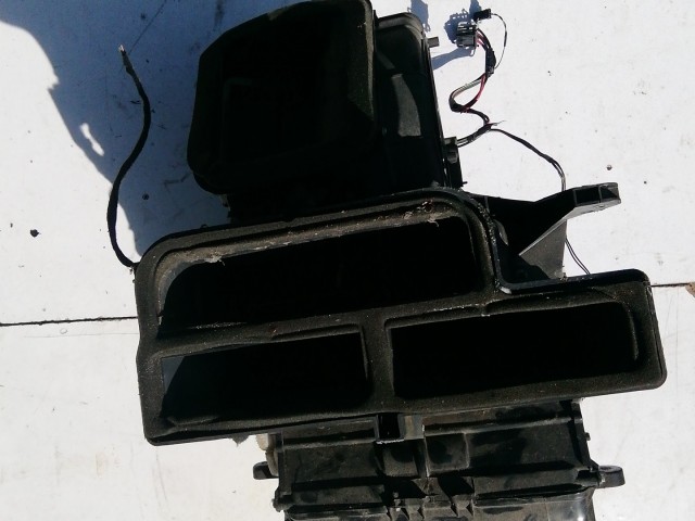 200352 Lancia Delta 2008-2014 digit klímás fűtésboksz 