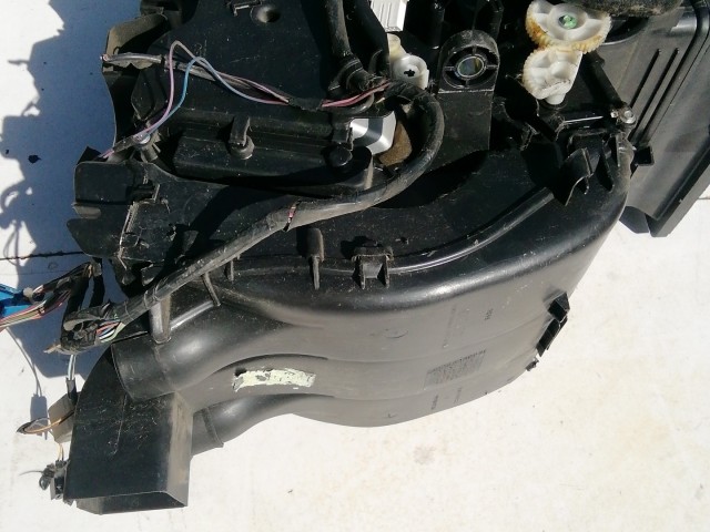 200352 Lancia Delta 2008-2014 digit klímás fűtésboksz 