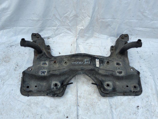 200749 Fiat 500 L 2012-2022 első (segédalváz) Bölcső 51966048