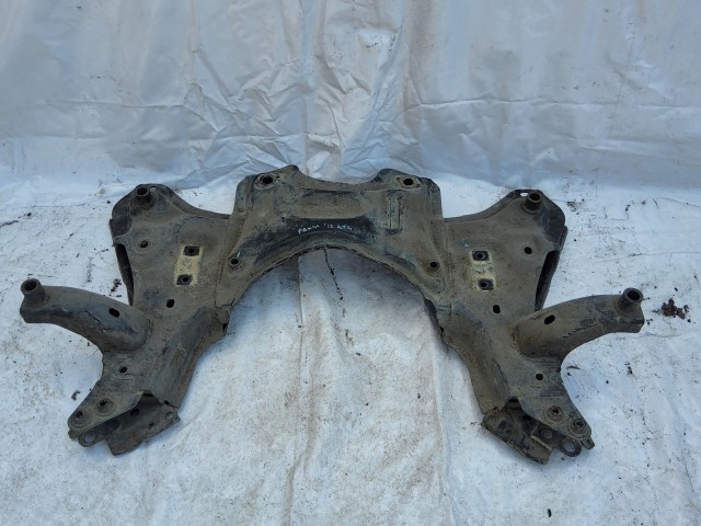 200756 Fiat Panda III. 2012-2024 első segédalváz (bölcső) 4x4 kivitel