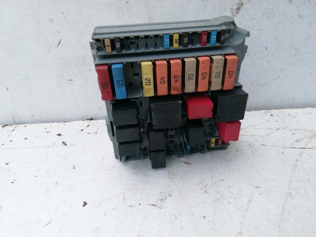 200291 Lancia Delta 2008-2014 külső biztosítéktábla 51836241