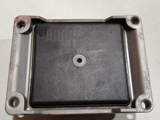 200795 Alfa Romeo 147 2000-2010 1,6 16v Benzin motorvezérlő 0261206714, 46813669