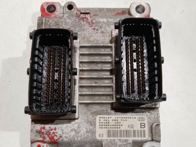 200795 Alfa Romeo 147 2000-2010 1,6 16v Benzin motorvezérlő 0261206714, 46813669