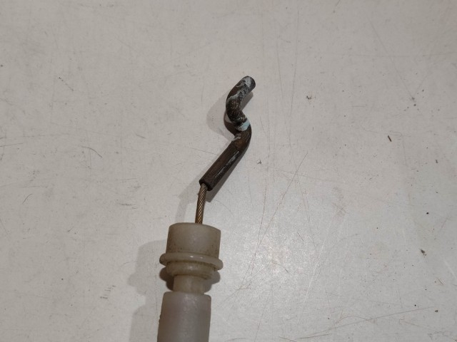 Alfa Romeo 159 2005-2011 Zár bowden Használt  Külső kilics és a zárszerkezet között