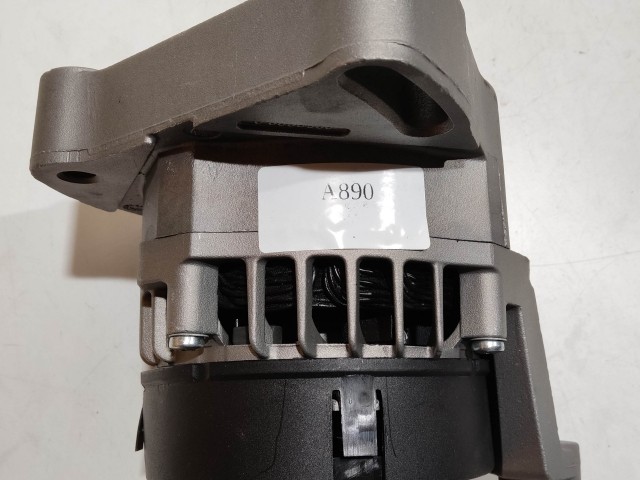 Fiat Punto II.III. 1,2 benzin utángyártott új, nem klímás generátor (Magneti Marelli)