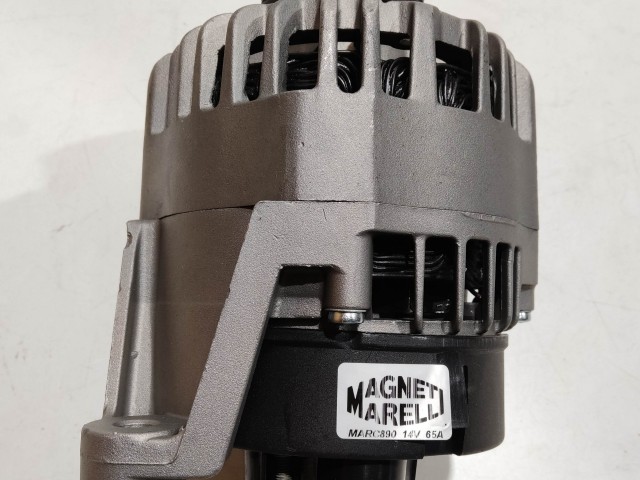Fiat Punto II.III. 1,2 benzin utángyártott új, nem klímás generátor (Magneti Marelli)