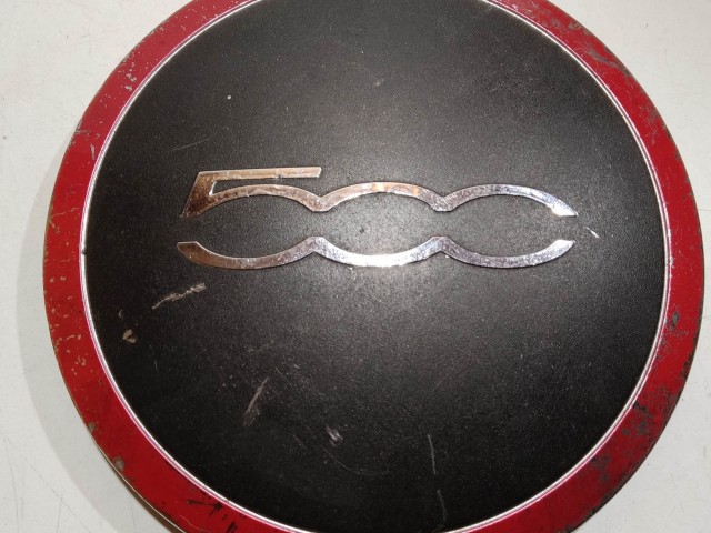 201077 Fiat 500 2007- felni közép kupak, a képen látható sérüléssel 51877477