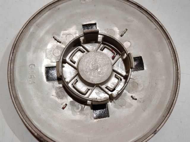 201079 Fiat 500 2007- felni közép kupak 51877477