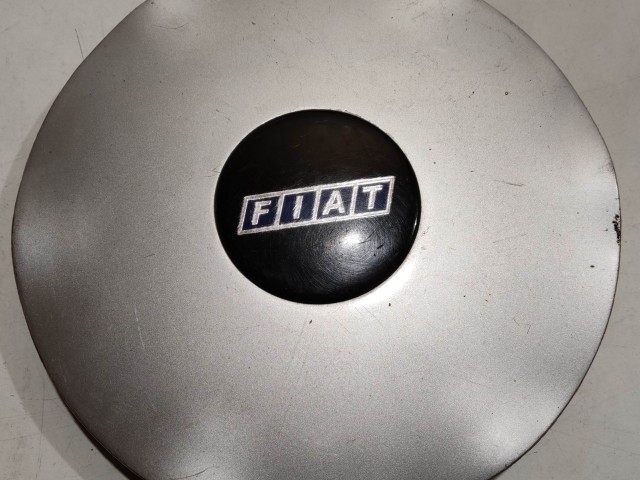 Felni közép kupak Használt  Ezüst