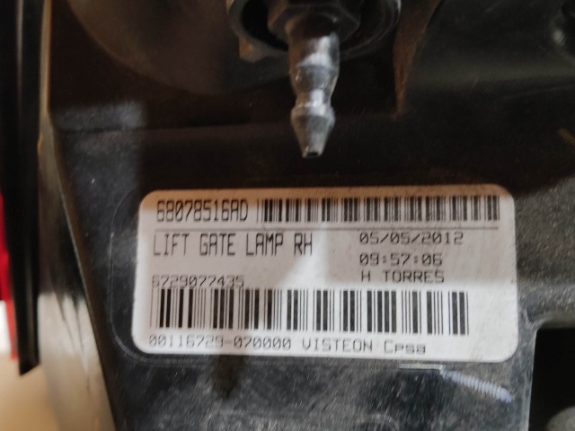 201129 Fiat Freemont 2011-2015 jobb hátsó belső lámpa 68078516AD