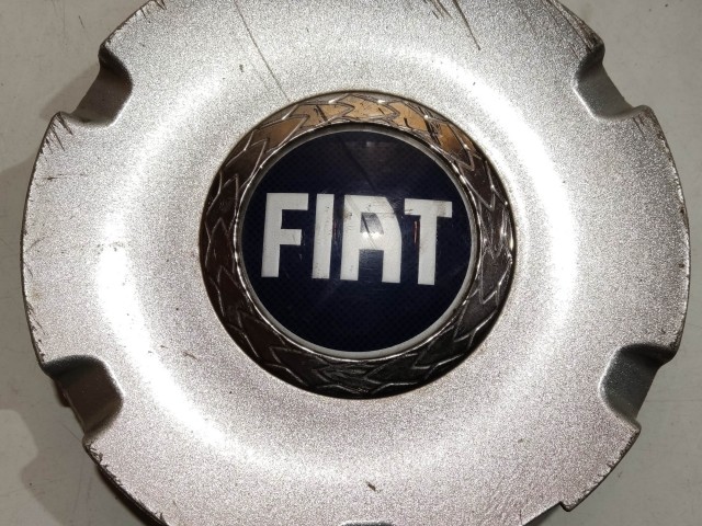 Fiat Felni közép kupak Használt  Ezüst 