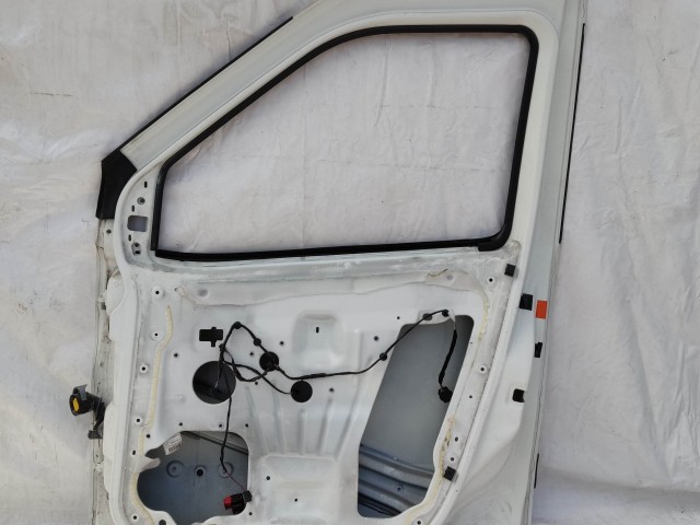 201194 Fiat Doblo 2009-2022 jobb első fehér színű ajtó,a képen látható sérüléssel